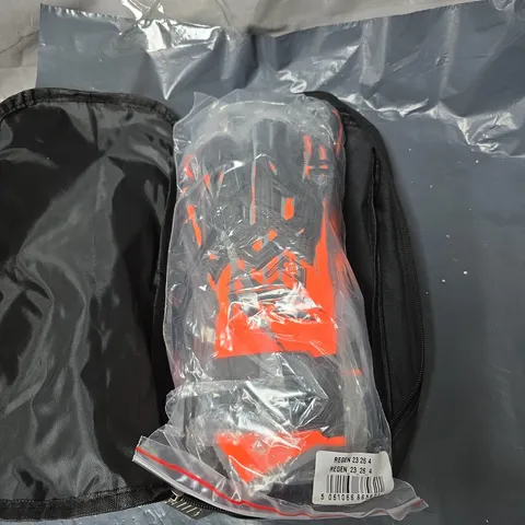 KALIAAER BLACK ORANGE FOOTBALL GOALKEEPER GLOVES IN BLACK CARRY BAG