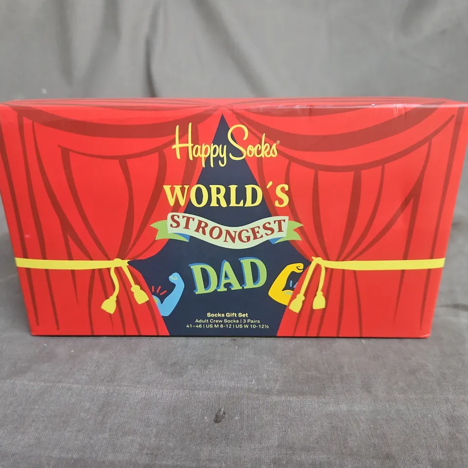 HAPPY SOCKS WORLD'S STRONGEST DAD SOCKS GIFT SET – 3 PAIRS - SIZE EUR 41-46