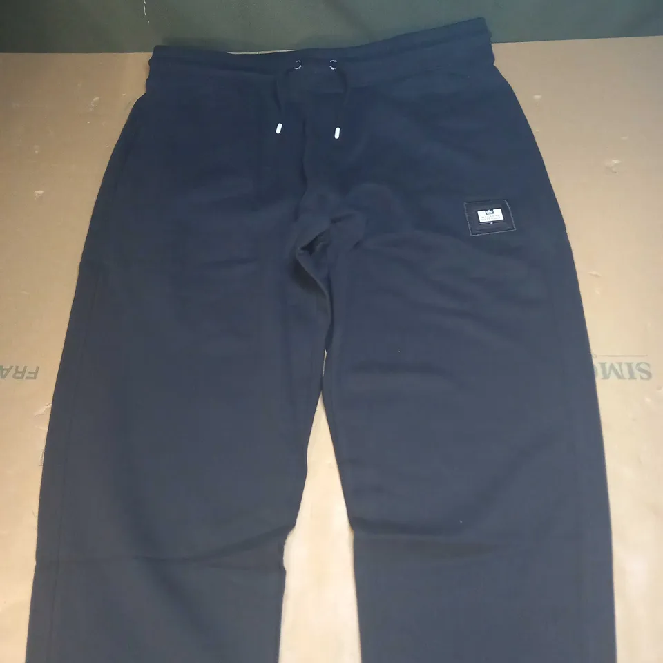 WEEKEND OFFENDER BLACK TRACKSUIT BOTTOMS SIZE L