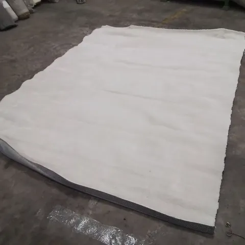 QUALITY DESIGNER RUG APPROXIMATELY 276X200