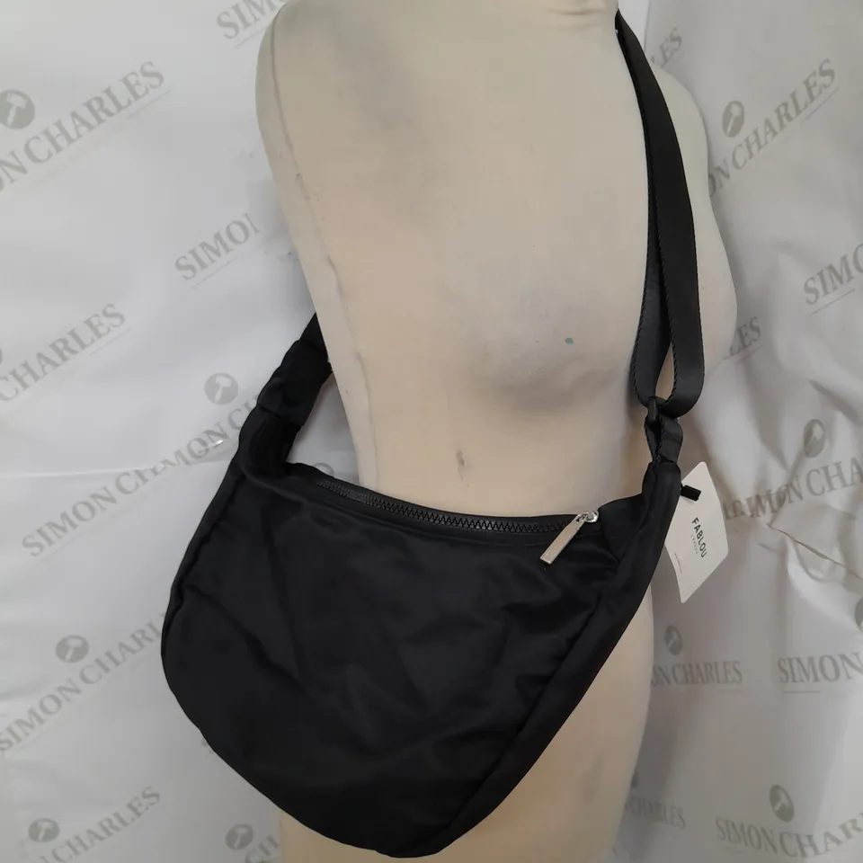 FABLOU LONDON CROSSBODY BAG IN BLACK