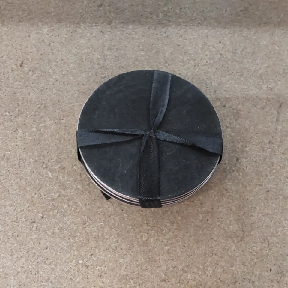 BOXED SOLID COLOUR STAINLESS STEEL ROUND COASTERS // SET OF 4 (1 ITEM)