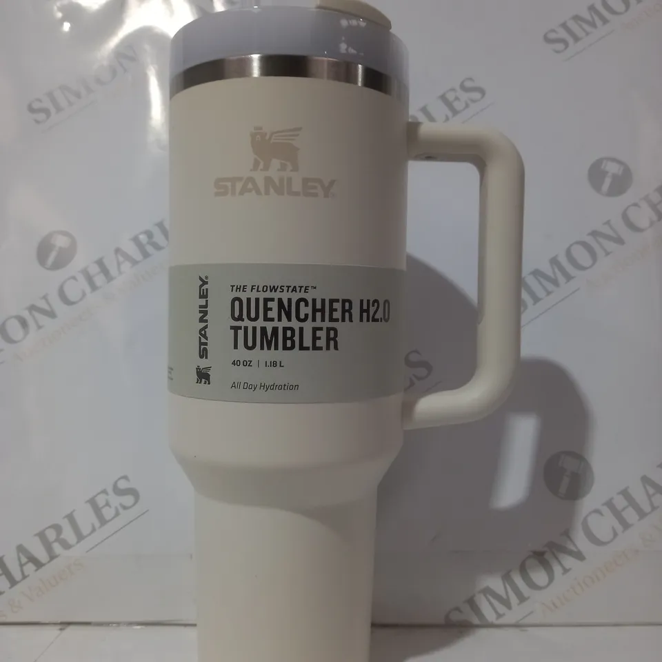 STANLEY THE FLOWSTATE QUENCHER H2.0 TUMBLER IN BEIGE