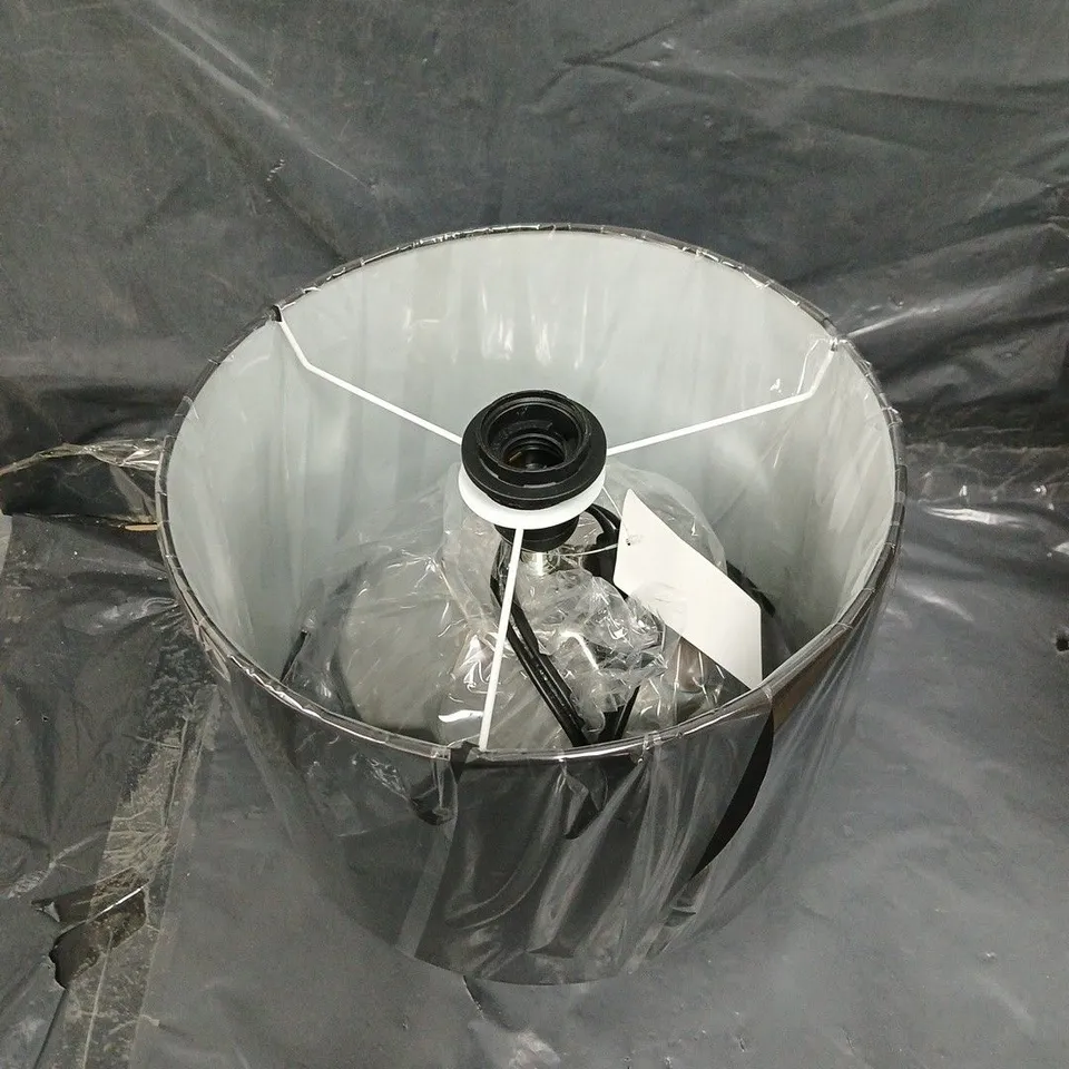 BOXED ROUND CERAMIC TABLE LAMP WITH SHADE 
