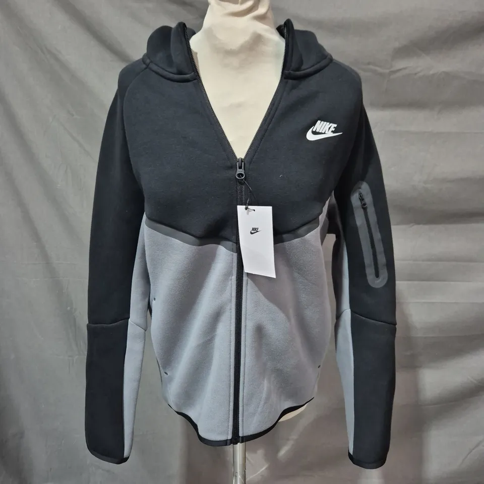 NIKE KIDS TECH FLEECE HOODIE – BLACK/GREY, XL