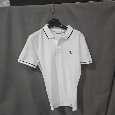 CALVIN KLEIN JEANS WHITE POLO SHIRT – SIZE L (UK LARGE)