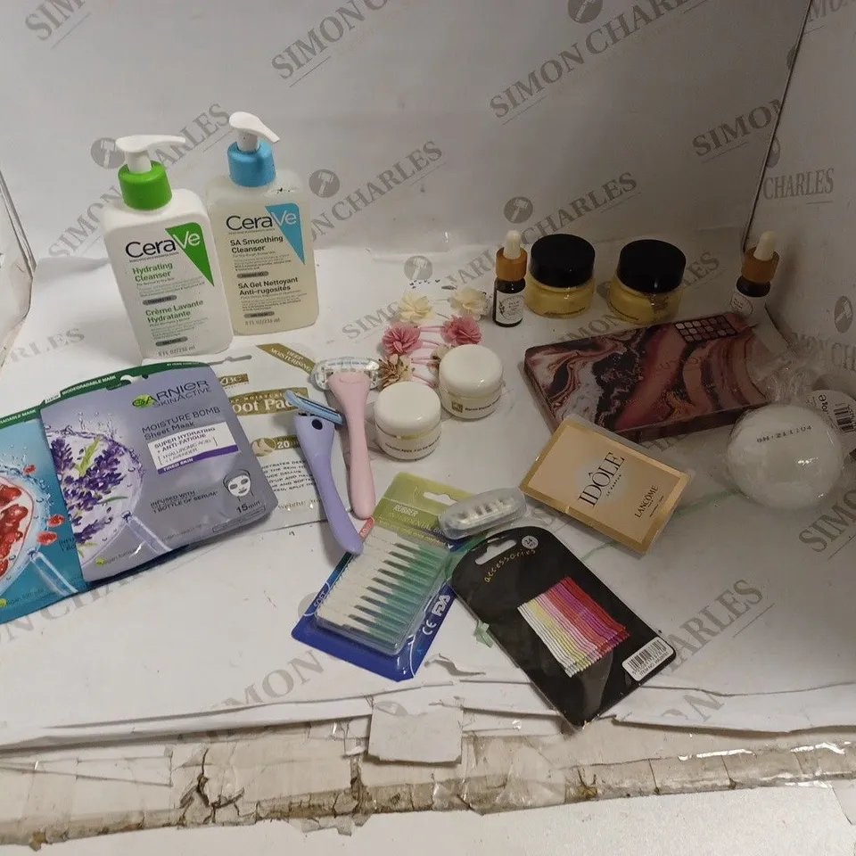 LOT OF APPROX 20 ASSORTED HEALTH AND BEAUTY PRODUCTS TO INCLUDE REVOLUTION FOREVER FLAWLESS PALETTE, GARNIER FACE MASKS, CERA VE CLEANSER