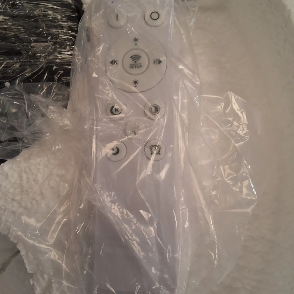 FLUSH CIRCULAR CEILING LIGHT