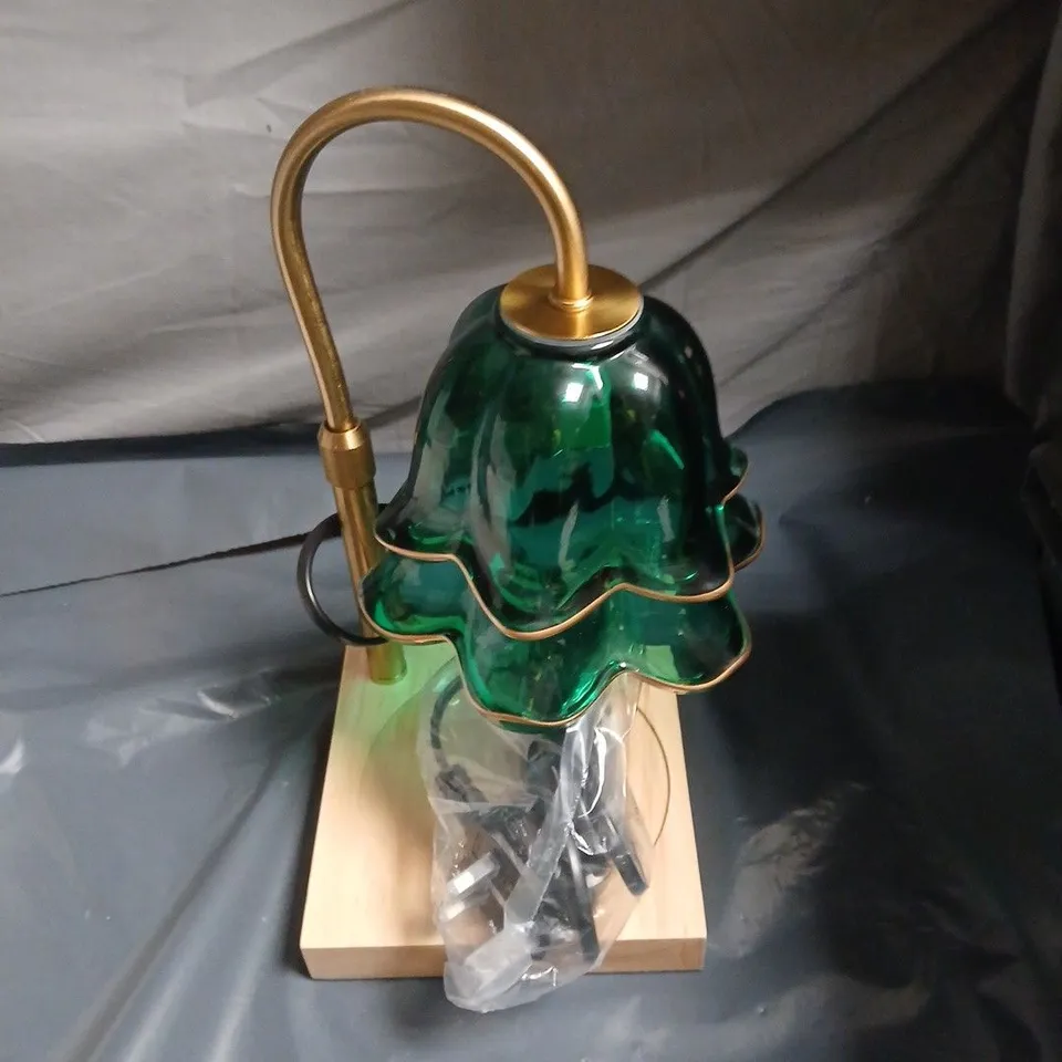 CANDELDO CANDLE WARMER LAMP WITH GREEN GLASS SHADE – WOODEN BASE