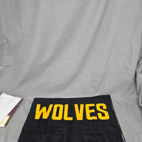 WOLVERHAMPTON WONDERERS TOWEL