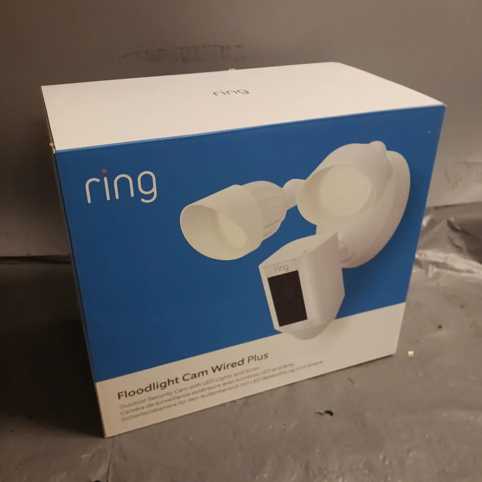 SEALED RING FLOODLIGHT CAM WIRED PLUS 