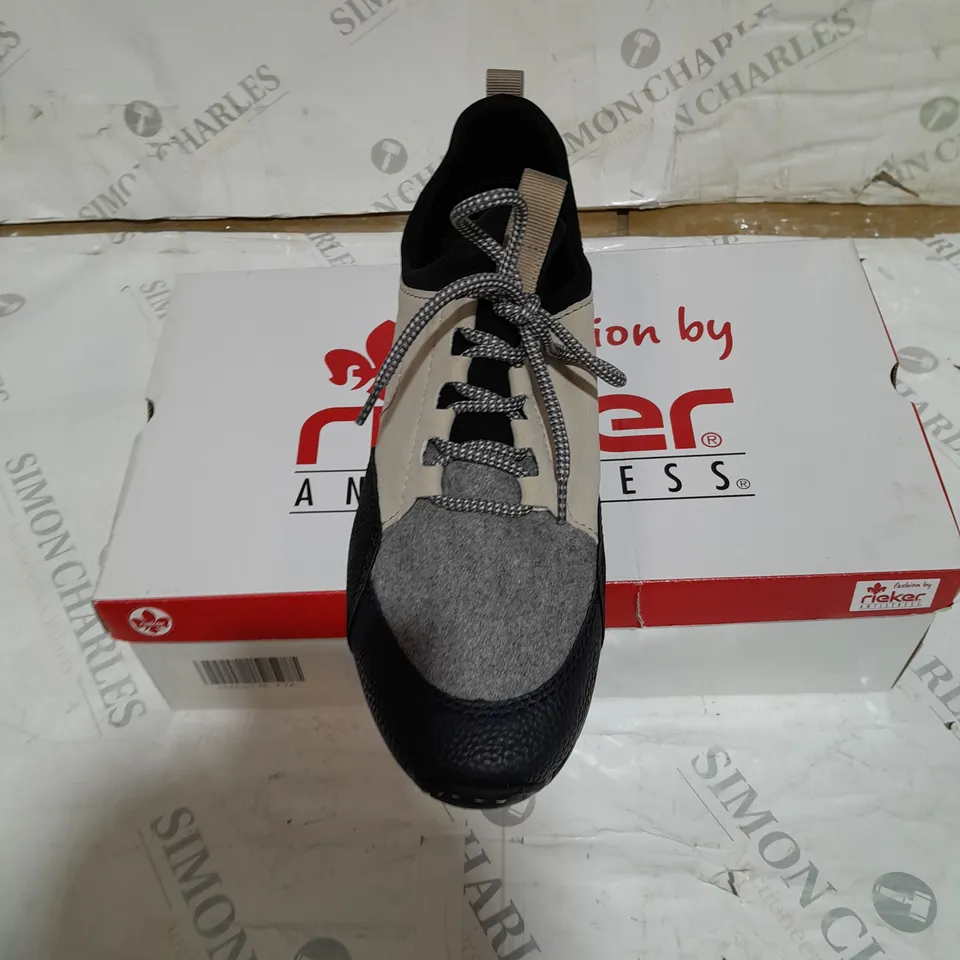 RIEKER RUNNER TRAINERS SIZE 8.5 in cream, blue ad black