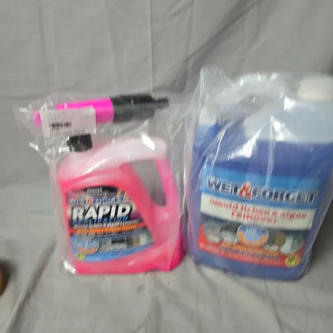 BOX OF APPROXIMATELY 5 BOTTLES OF OUTDOOR CLEANING SOLUTIONS