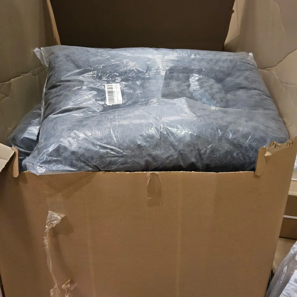 PALLET OF ASSORTED PET BEDS, GREY.