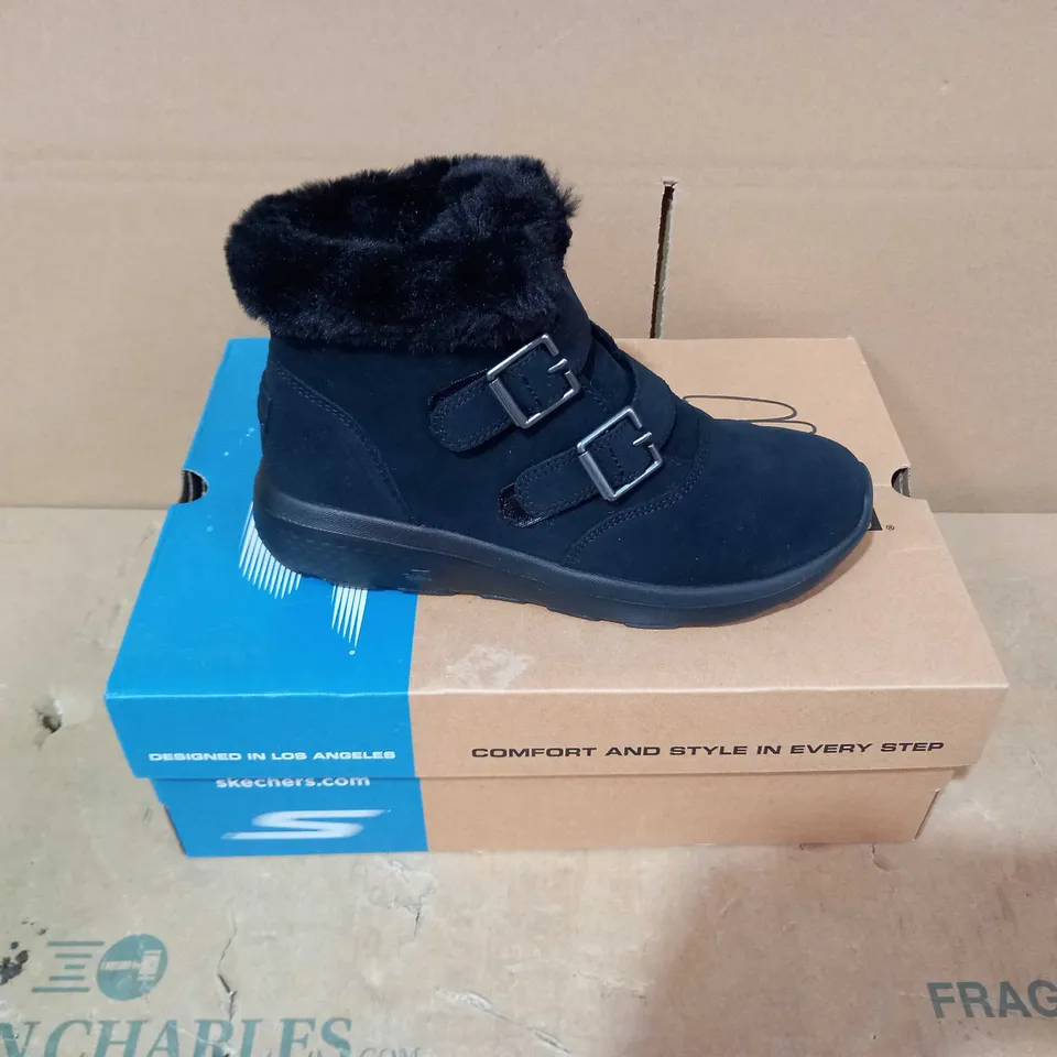 BOXED PAIR OF SKECHERS - SIZE 5