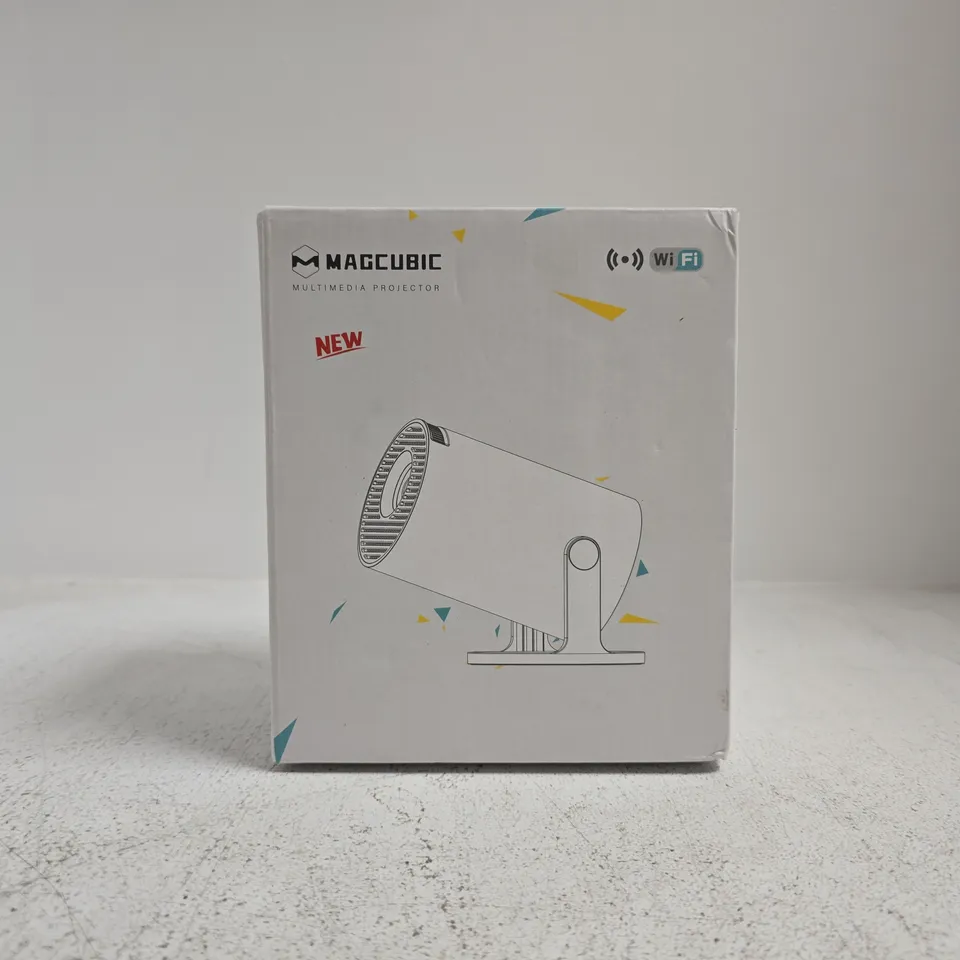 BOXED MAGCUBIC MULTIMEDIA PROJECTOR