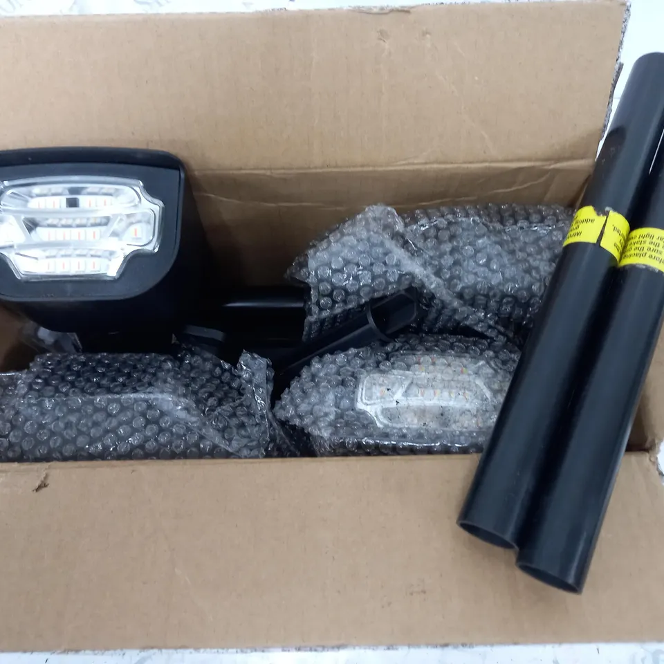 BOXED 3 BIONIC COLOR BURST SOLAR POWERED LIGHTS