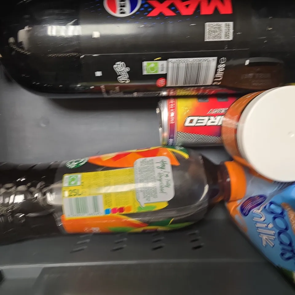 APPROXIMATELY 8 ASSORTED FOOD & DRINK ITEMS TO INCLUDE - COFFEE MATE , ROBINSONS SUMMER FRUITS , OLIVE OIL ETC