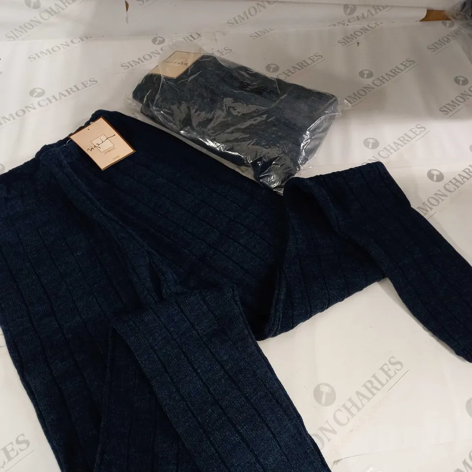 LOT OF 8 LA MEILLE KNITTED LEGGINGS IN NAVY - SIZE UNSPECIFIED