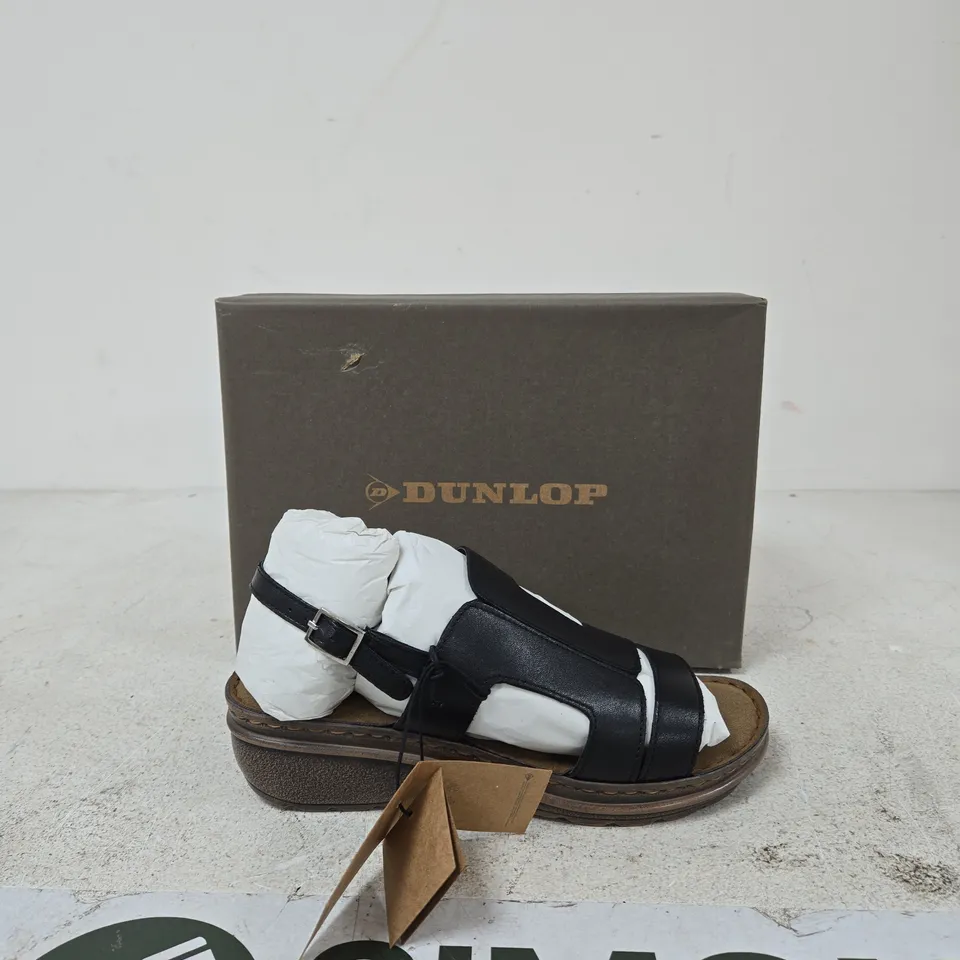 DUNLOP WOMEN'S SANDALS – BLACK LEATHER STRAPS, BROWN SOLE SIZE 6