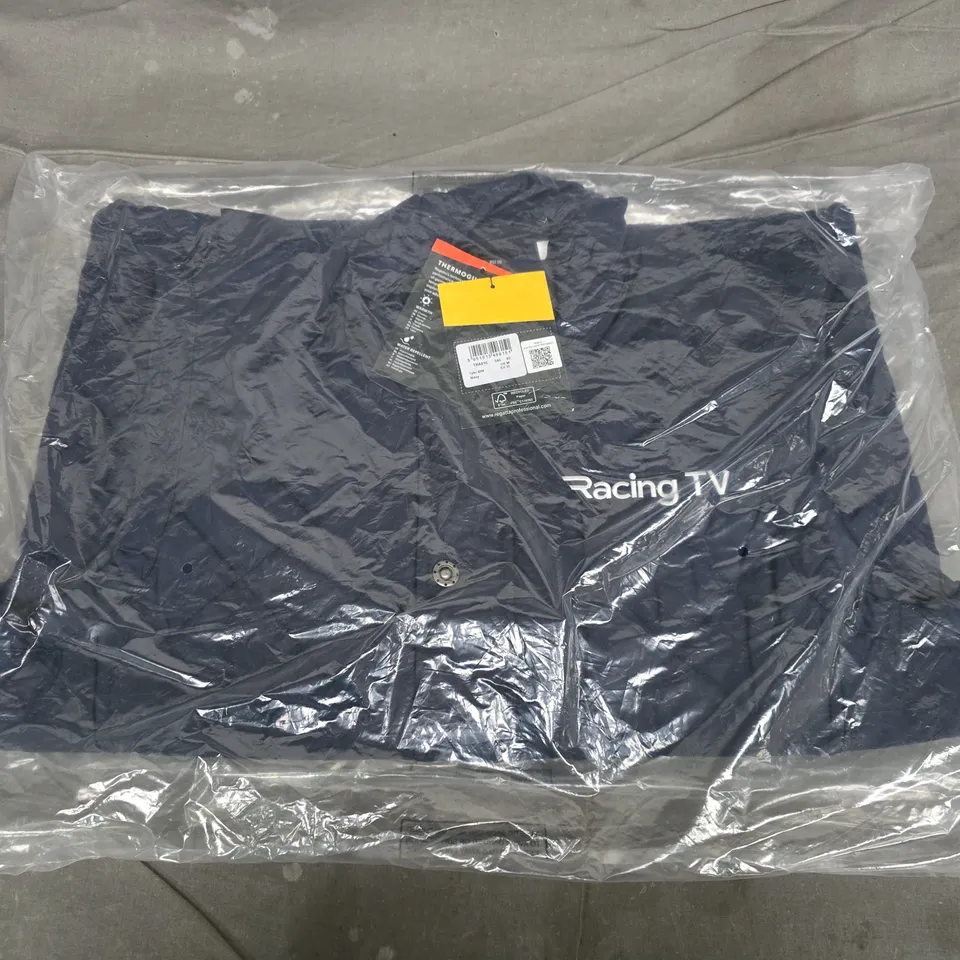 BAGGED REGATTA TYLER B/W RACING TV JACKET IN NAVY - UK MEDIUM