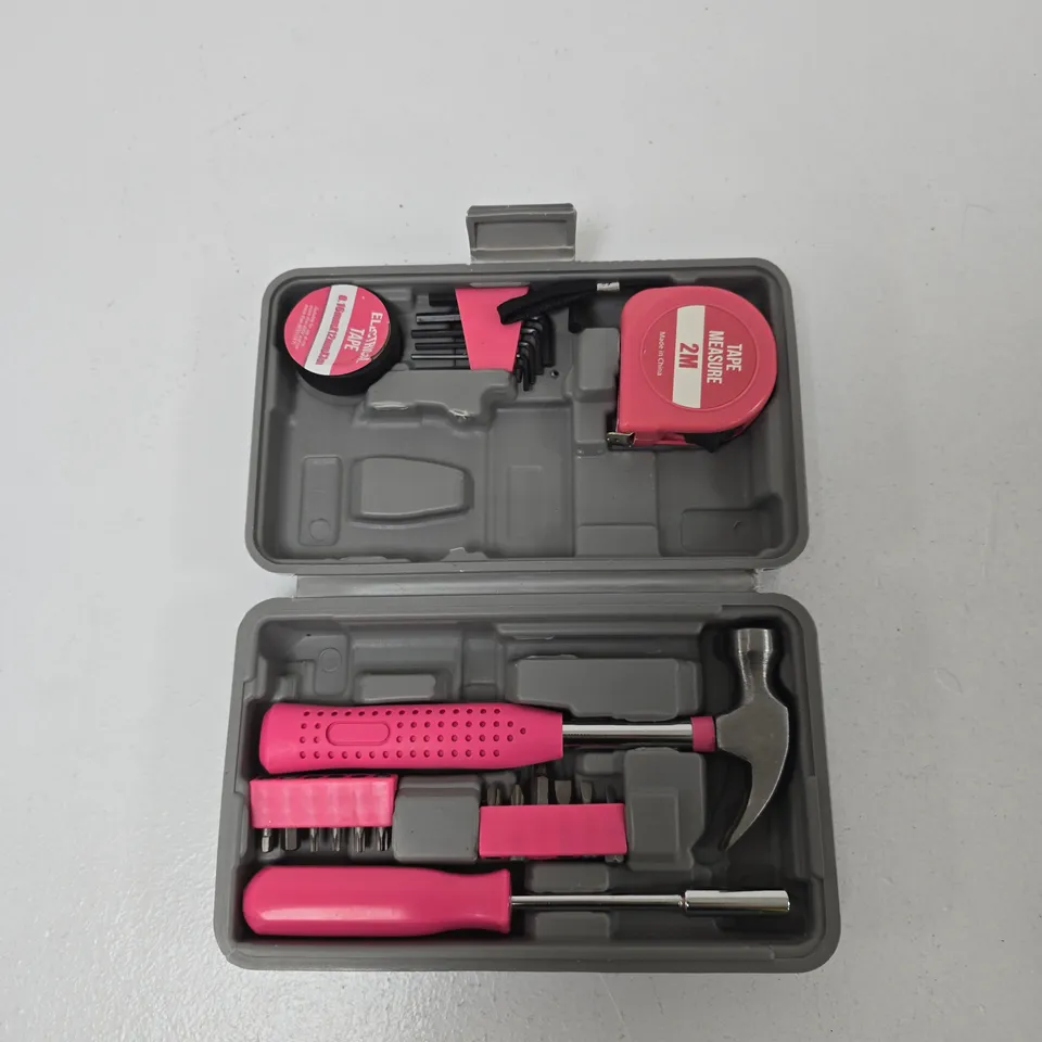 PINK-HANDLED HAND TOOL SET IN GREY CASE – HAMMER, SCREWDRIVERS & TAPE MEASURE