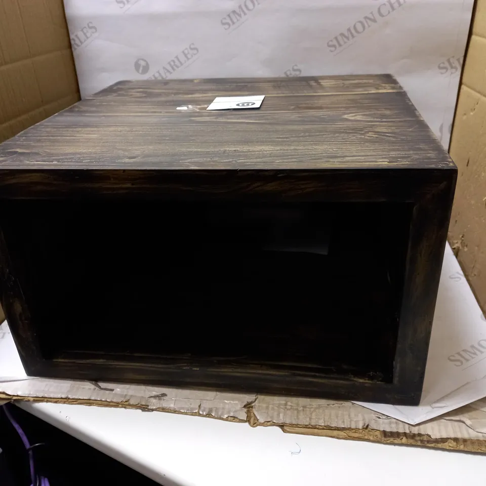 DISTRESSED WOOD SHORT SIDE TABLE IN BLACK WASH