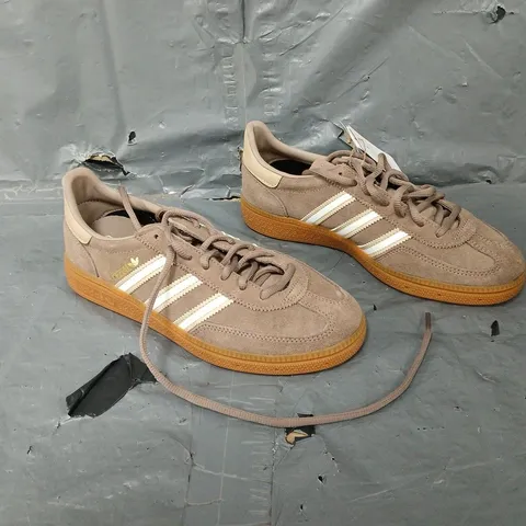UNBOXED PAIR OF ADIDAS HANDBAL SPEZIAL BROWN UK 5