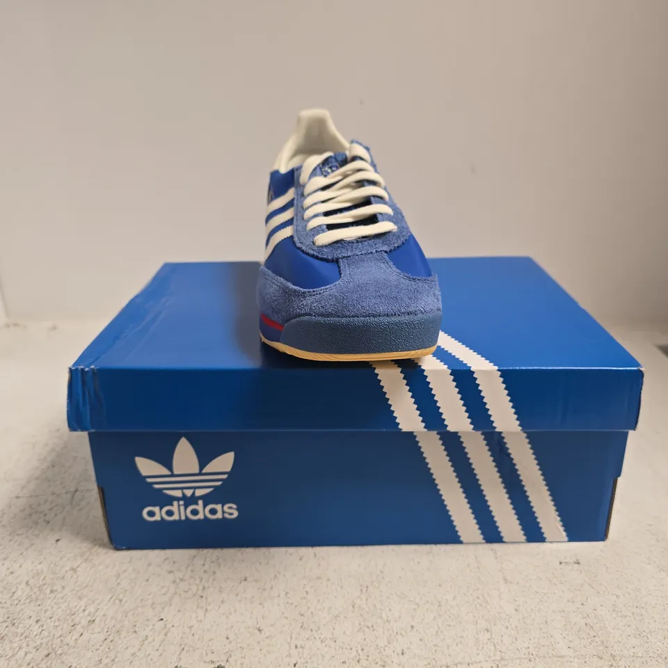 BOXED PAIR OF ADIDAS SL 72 RS TRAINERS IN BLUE/WHITE/RED SIZE UK 8