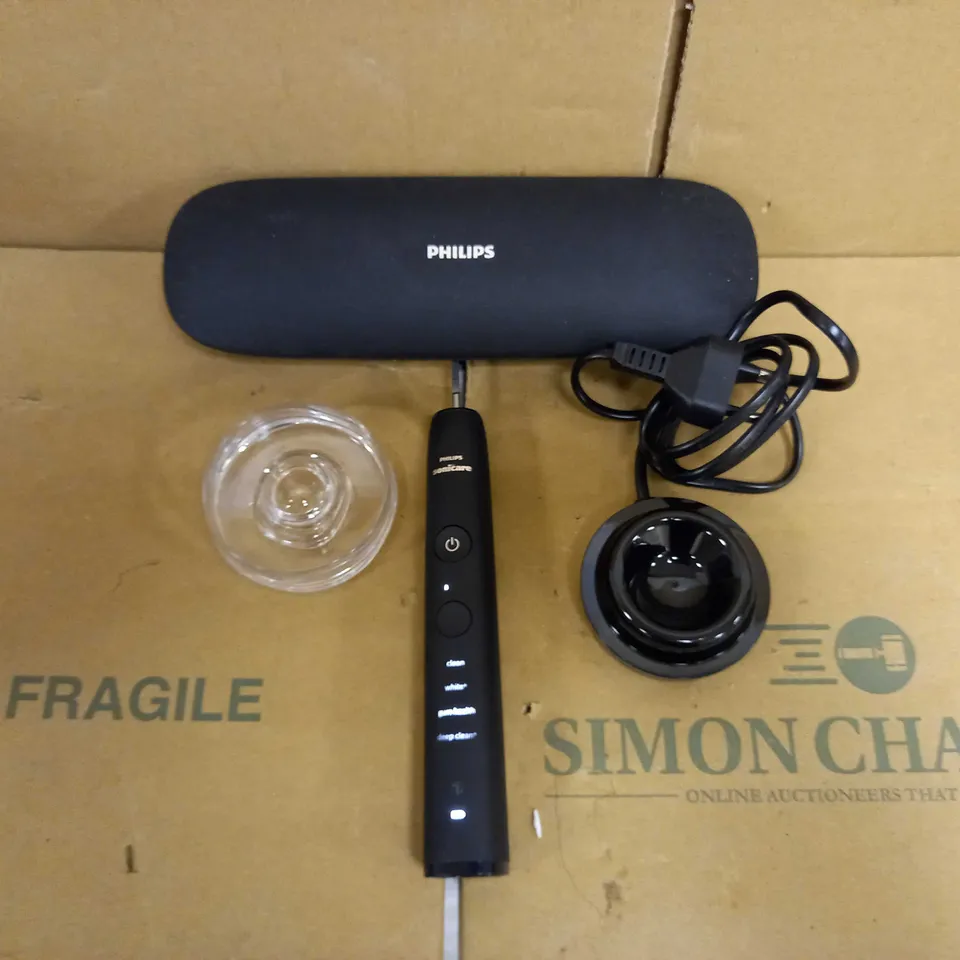PHILIPS SONICARE DIAMONDCLEAN ELECTRIC TOOTHBRUSH