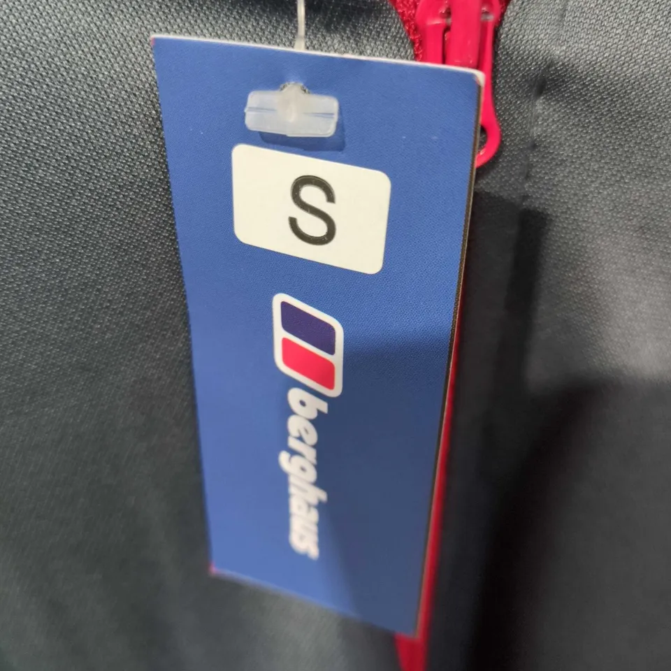 BERGHAUS TRACKSUIT  – NAVY WITH RED ZIPS, SIZE S