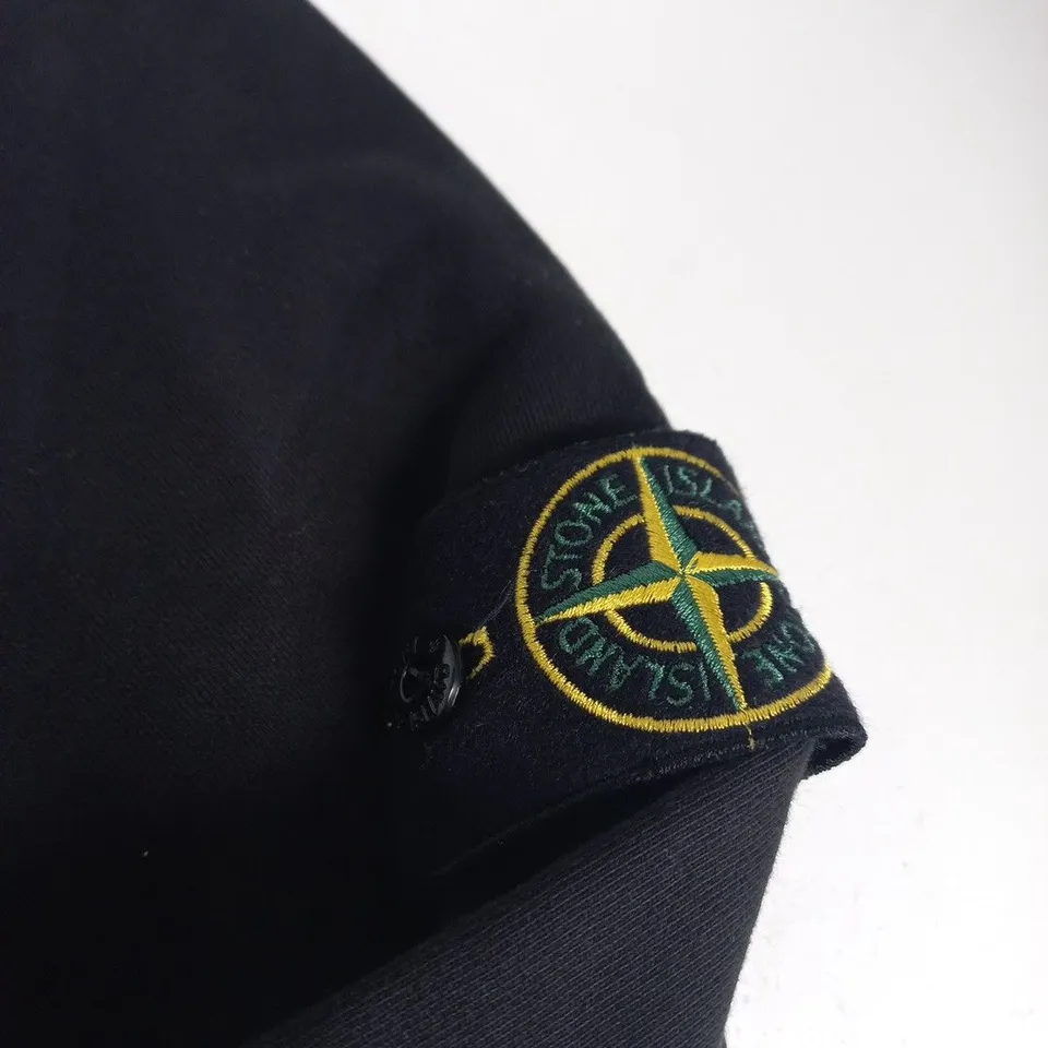 STONE ISLAND BLACK HOODIE - LARGE 