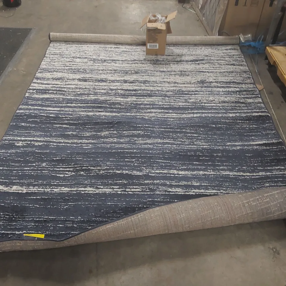 QUALITY FAIRLAINE OMBRE AREA RUG - 6'7" x 9'6"