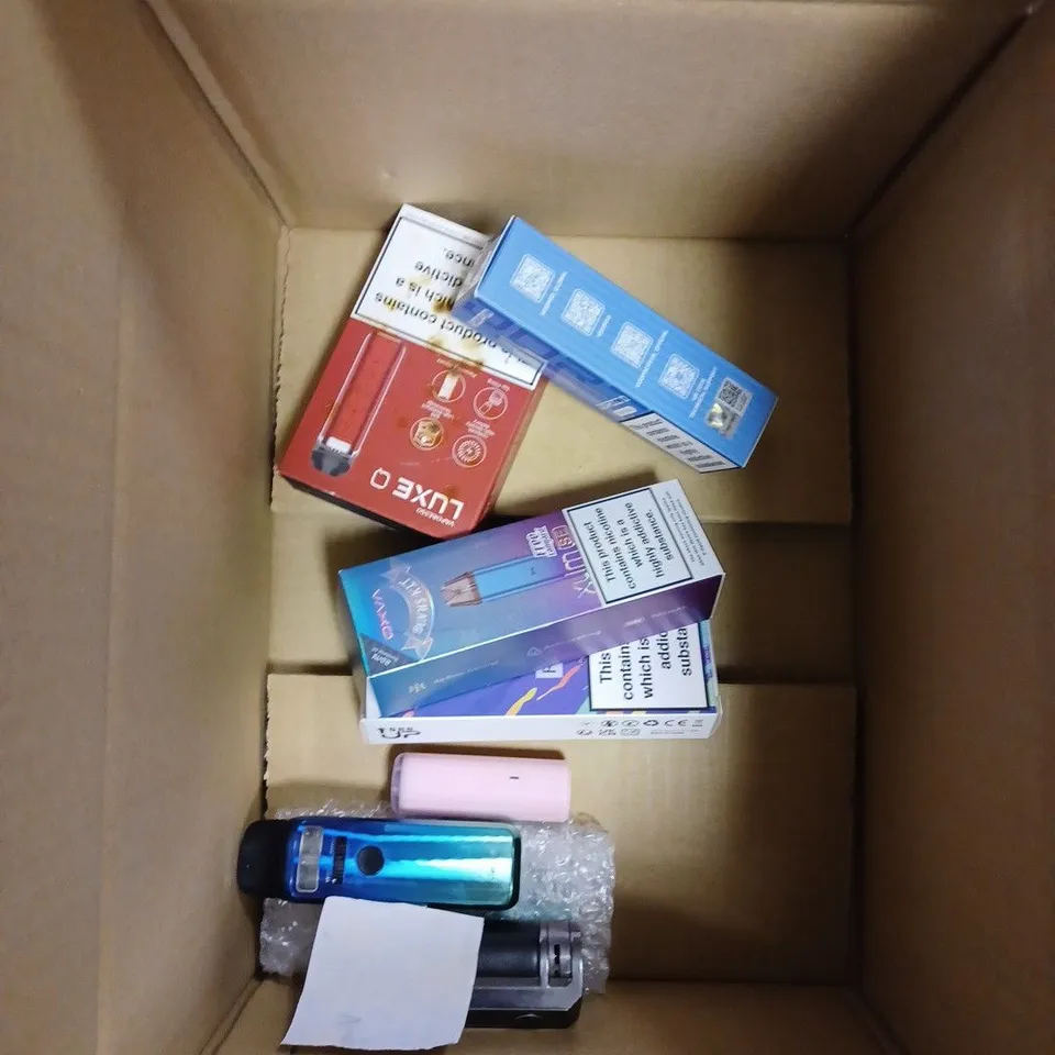 BOX OF APPROX 10 ITEMS TO INCLUDE VAPORESSO XROS 3 MINI, LUXE QS, OXVA XLIM SE.