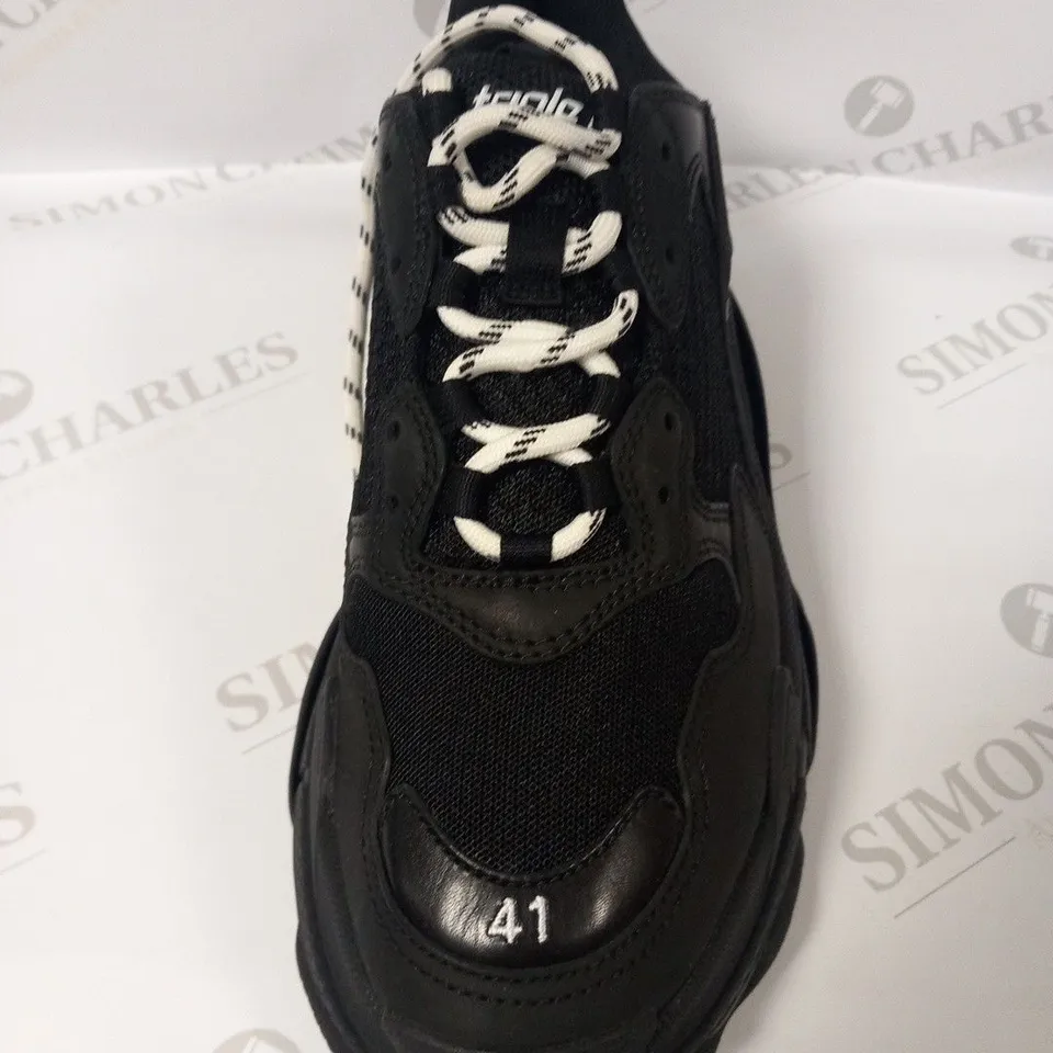 BOXED BALENCIAGA TRIPLE S SNEAKER SIZE 8