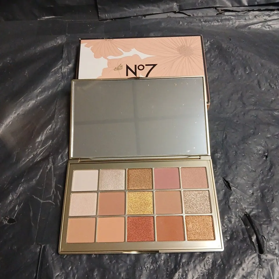 NO7 LIMITED EDITION ULTIMATE EYE PALETTE – 15-SHADES