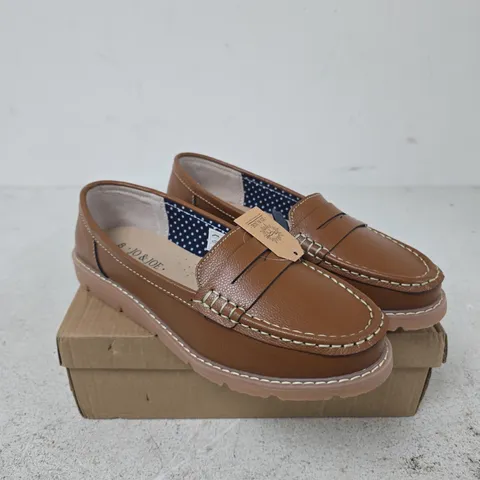 JO & JOE KASBAH TAN LEATHER MOCCASIN LOAFERS – UK 8