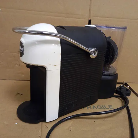 LAVAZZA COFFEE MACHINE