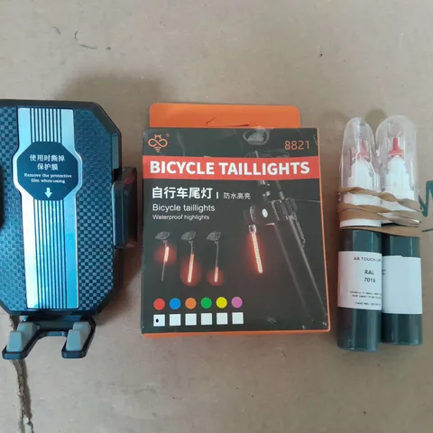 BOX OF ASSORTED CAR ITEMS TO INCLUDE - PHONE HOLDER - OBD2 - BIKE LIGHTS / COLLECTION ONLY