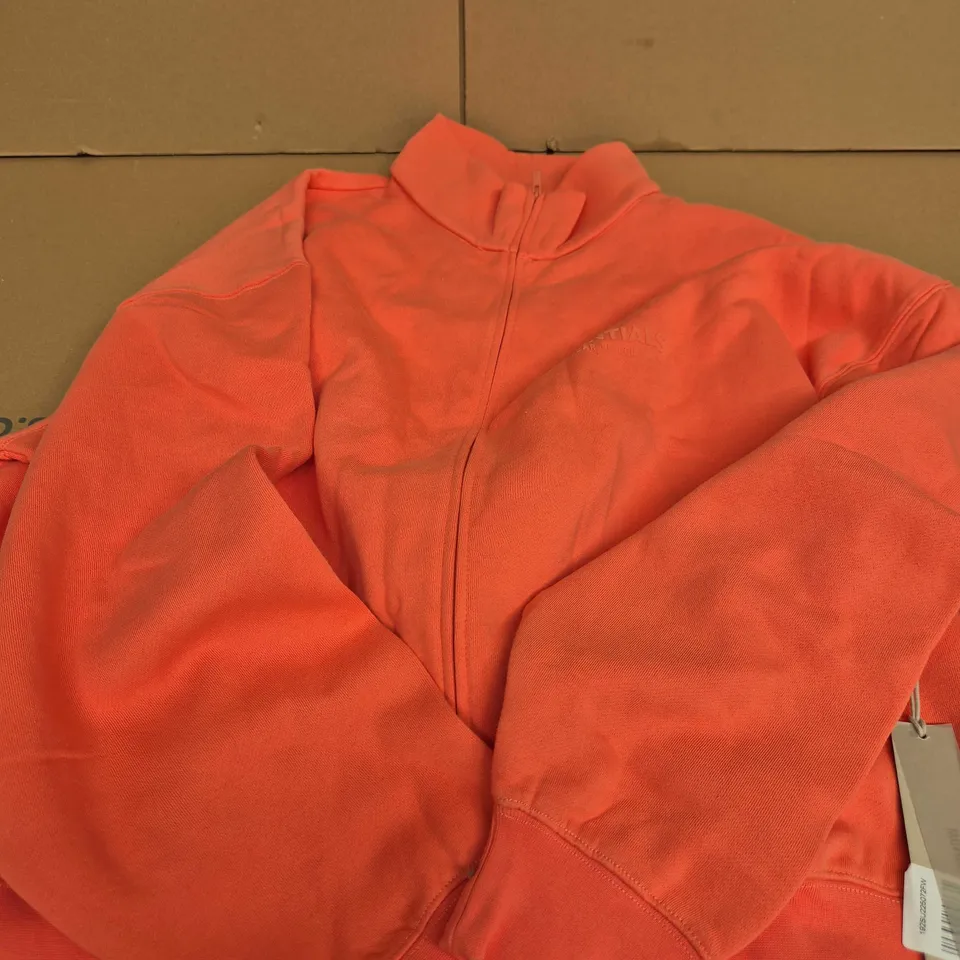 FEAR OF GOD ESSENTIALS HOODIE – CORAL, XXL