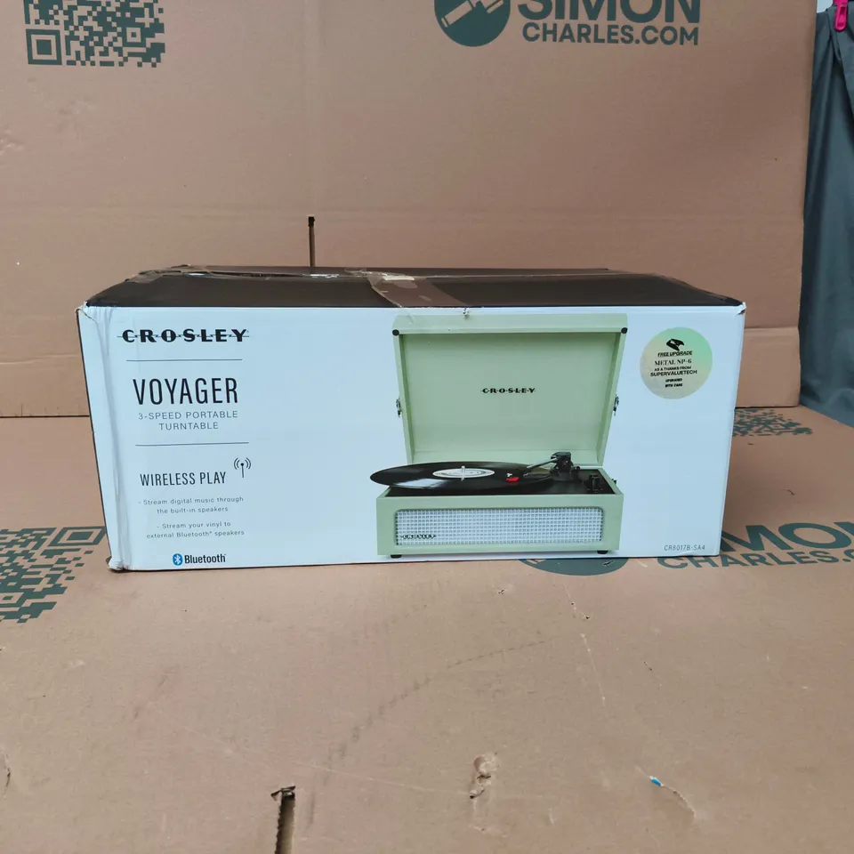 CROSLEY VOYAGER 3 SPEED PORTABLE TURNTABLE WIRELESS PLAY BLUETOOTH BOXED