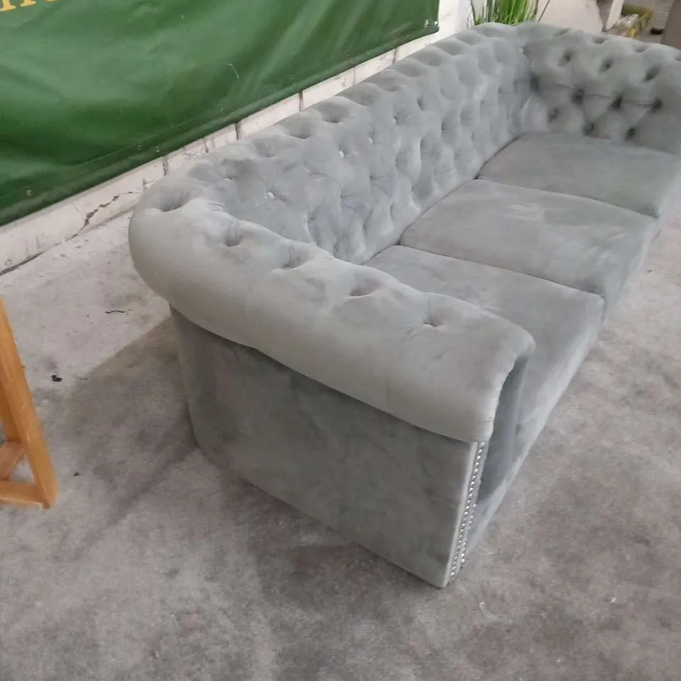 DESIGNER GREY VELVET EFFECT BUTTON BACK THREE SEATER SOFA WITH BUTTON BACK DETAIL