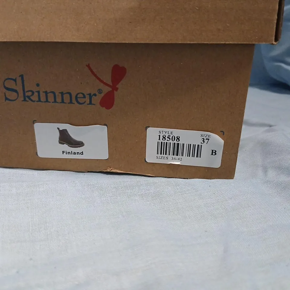 LILLEY & SKINNER BROWN LEATHER CHELSEA BOOTS, UK 4 (EU 37) – BOXED