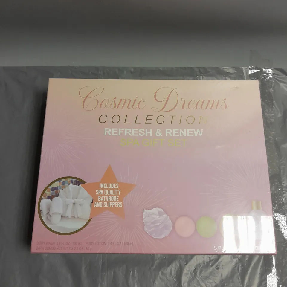 BOXED AND SEALED SPA LUXETIQUE COSMIC DREAMS REFRESH & RENEW SPA GIFT COLLECTION 