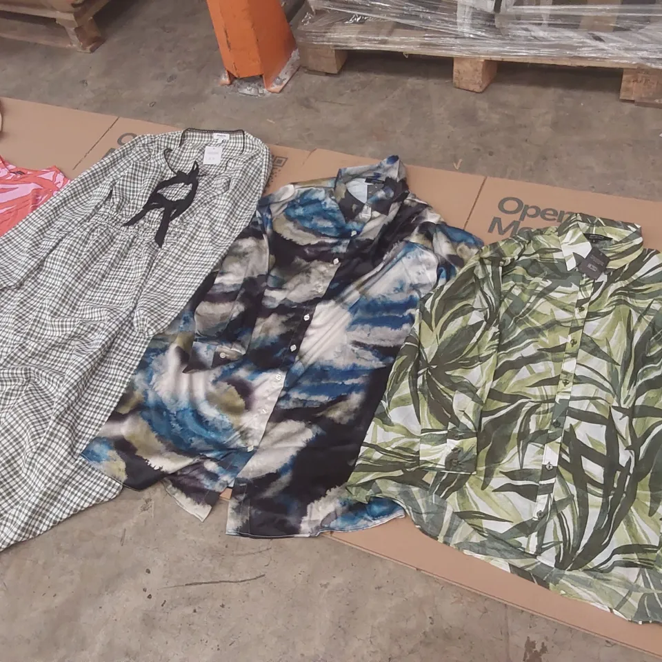 PALLET CONTAINING APPROXIMATELY 630x BRAND NEW ASSORTED DESIGNER CLOTHING ITEMS