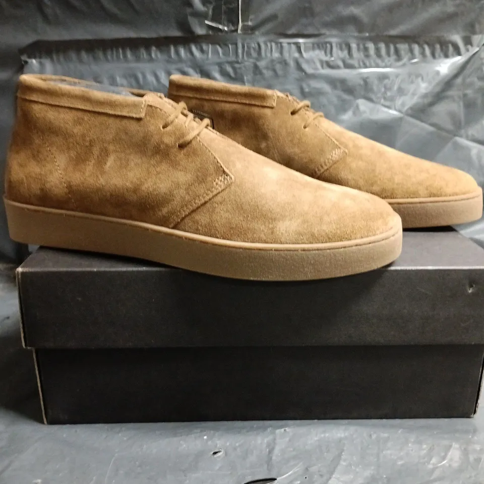 BOXED PAIR OF MASSIMO DUTTI SHOES IN BROWN SIZE UK 8