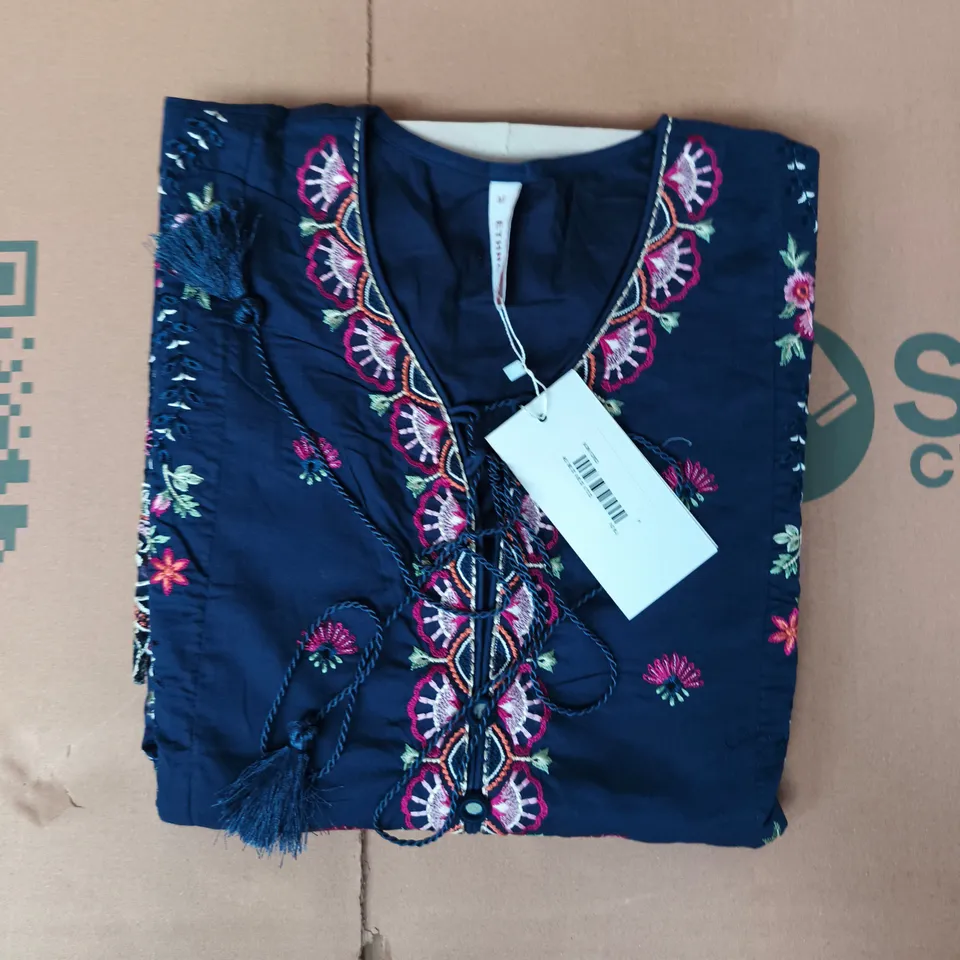ETHNC EMBROIDERED DRESS IN NAVY/MULTI SIZE MEDIUM