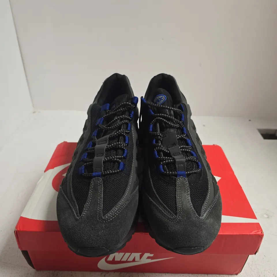 BOXED PAIR OF NIKE AIR MAX 95 TT – BLACK/CARBON GREY/ROYAL, UK 12