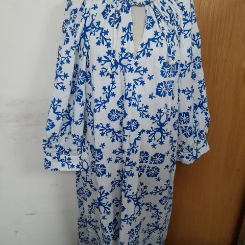H&M TIE FRONT COTTON MAXI DRESS IN WHITE AND FLORAL BLUE SIZE XL