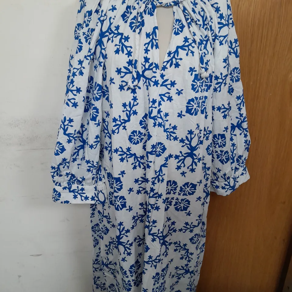 H&M TIE FRONT COTTON MAXI DRESS IN WHITE AND FLORAL BLUE SIZE XL
